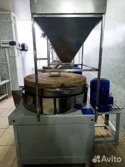 Мельницы для муки и урбеча с каменными жерновами