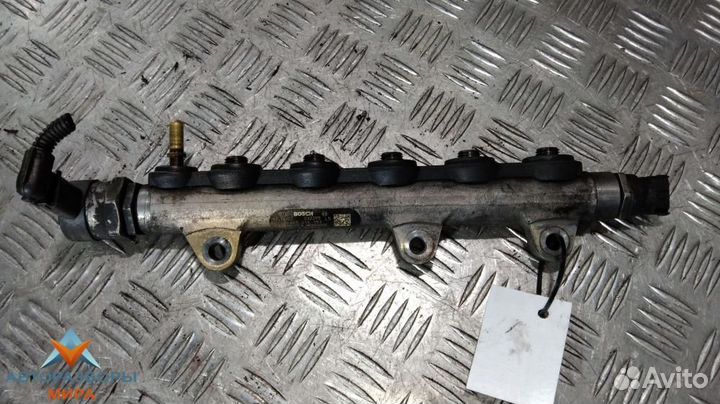 Топливная рампа Opel Vivaro A рест. 2009