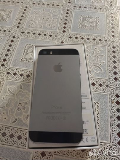Телефон iPhone 5s
