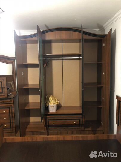 Спальный гарнитур бу