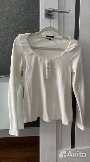 Бесплатно отдам вещи на девочку- подростка