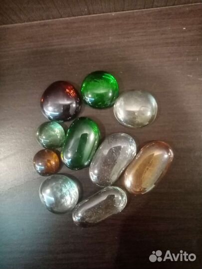 Стекляные камни