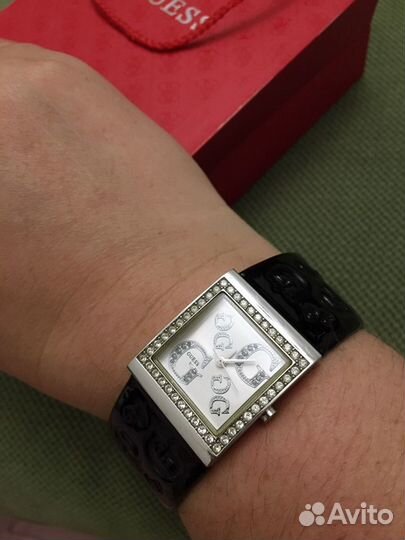 Guess часы