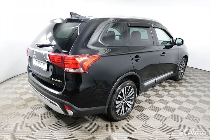 Mitsubishi Outlander 2.0 CVT, 2018, 86 841 км