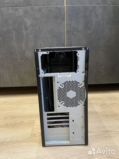 Корпус Thermaltake M9D