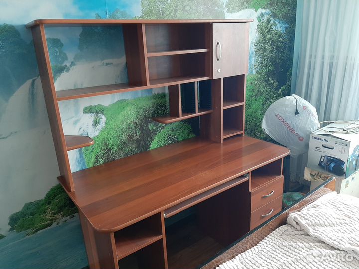 Письменный стол