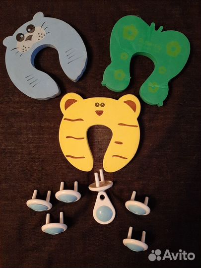 Блокираторы двери и заглушки для розеток