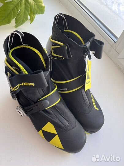 Лыжные беговые ботинки fischer carbonlite skate