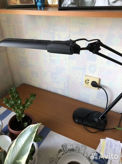 Лампа настольная