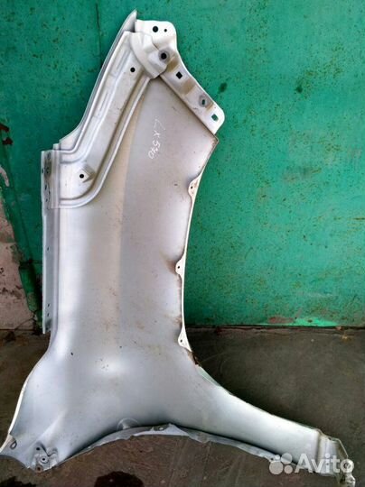 Крыло переднее левое Lexus Lx 570 2015+