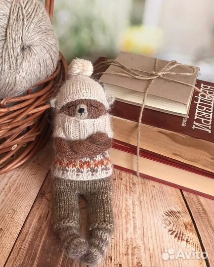 Вязанный мишутка на спицах