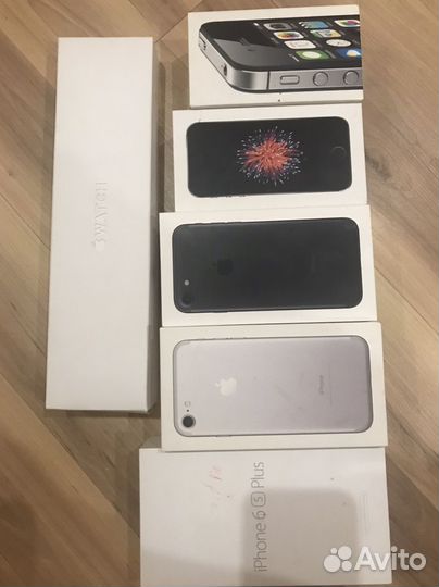 Коробки от iPhone 7, от часов