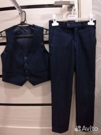 Школьный костюм 'тройка'