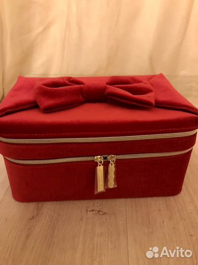 Кейс Estee Lauder