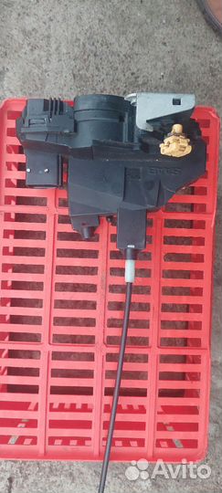 Замок задней двери saab 9-3