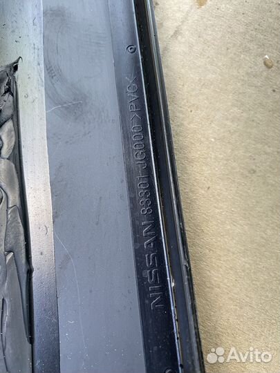 Ниссан X-Trail T31 Стекло кузовное глухое левое