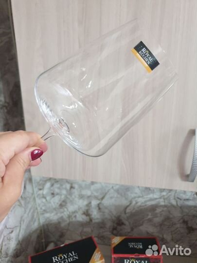 Бокалы для вина и шампанского