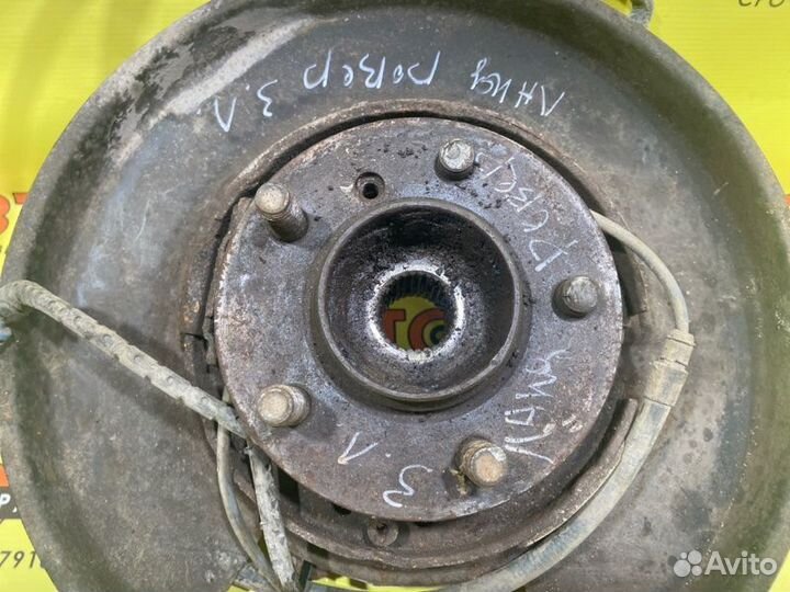 Кулак задний левый Land Rover Range Rover L322