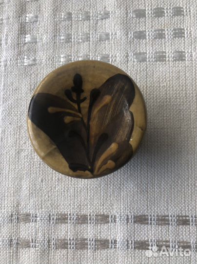 Крышка от керамического кувшина (графина)