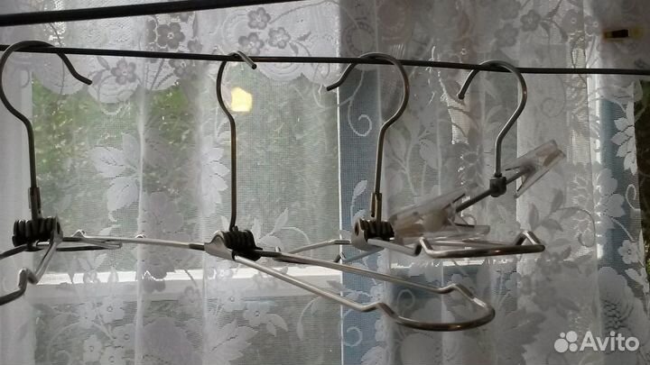 Вешалки для одежды металлические- 4 шт