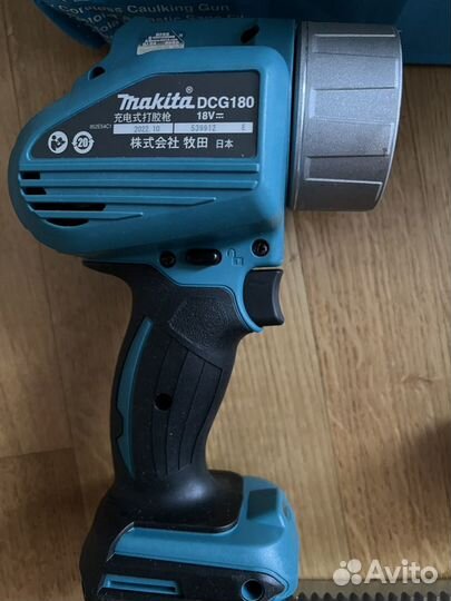 Пистолет для герметика Makita DCG180ZB 18 V