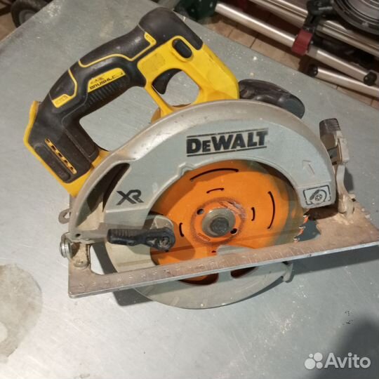 DeWalt dcs570