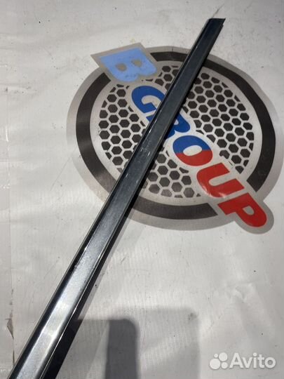 Молдинг передней двери Лев. 51138238877 бмв