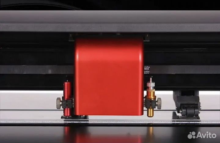 Режущий плоттер 