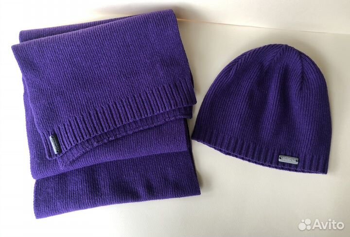Шерстяная шапка и шарф