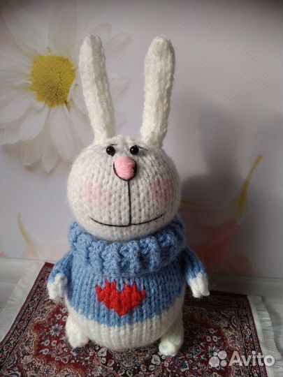 Зайчики вязаные