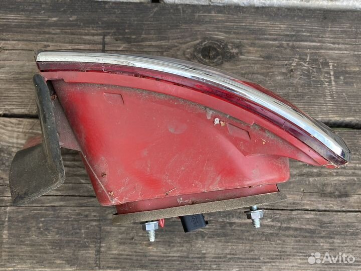 Задний левый фонарь фольксваген пассат б6