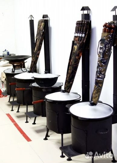 Казан чугунный с печкой+ шумовка в подарок