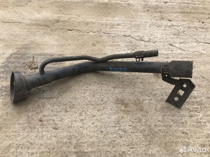 Nissan Note E11 Заливная горловина бака б/у