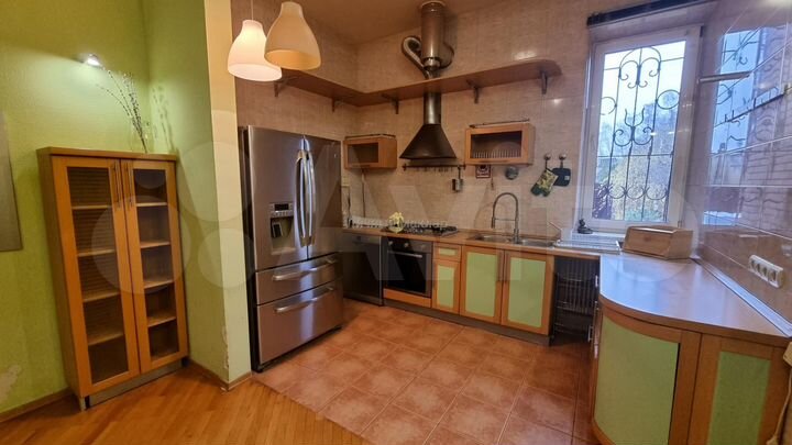 Дом 500 м² на участке 20 сот.