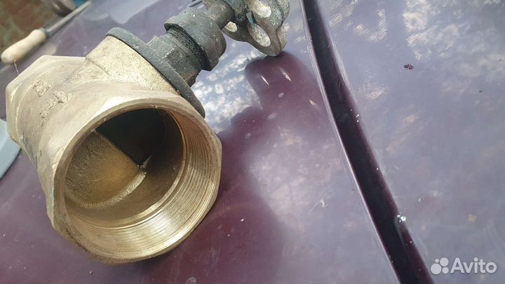 Вентиль запорный