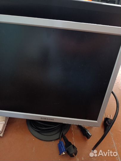 Мат. плата, проц, озу, бп,корпус, клава, монитор