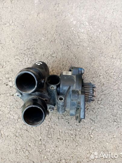 Помпа с термостатом Фольксваген Пассат сс