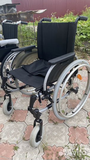 Инвалидная коляска