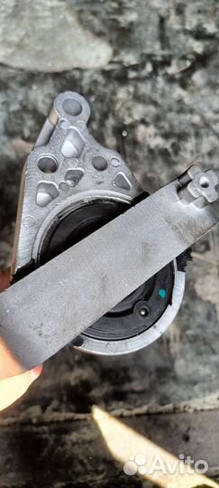 Опора двигателя mazda 3 bk