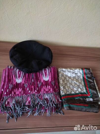 Берет с шарфом