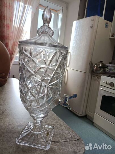 Лимонадница с краном