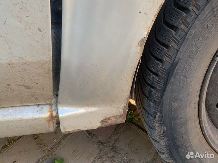 Переднее правое крыло Renault Logan 1 фаза 2