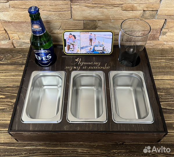 Пивной столик с индивидуальной гравировкой