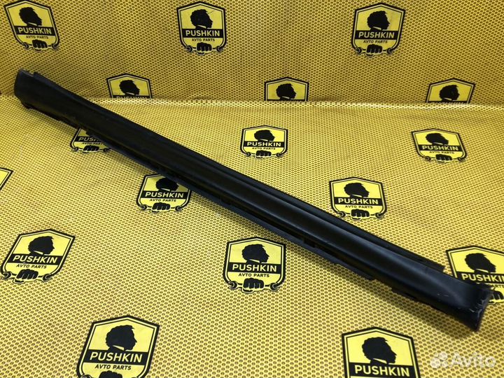 Накладка на порог (наружная) Nissan Juke