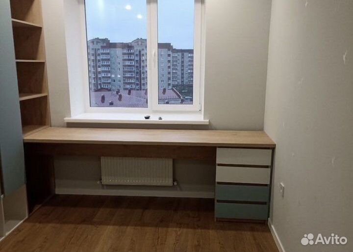 Рабочая зона у окна