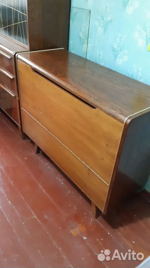 Тумбочка под телевизор