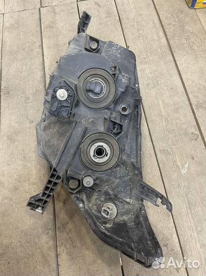 Фара с дефектами Toyota land cruiser Prado 150