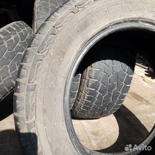Triangle TR292 235/65 R17 104T