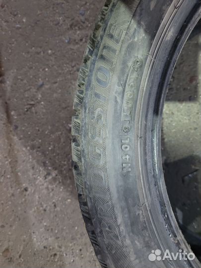 Bridgestone Blizzak LM-18 235/45 R17