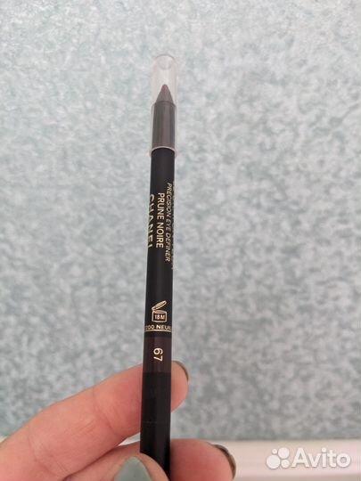 Карандаш для глаз Chanel коричневый